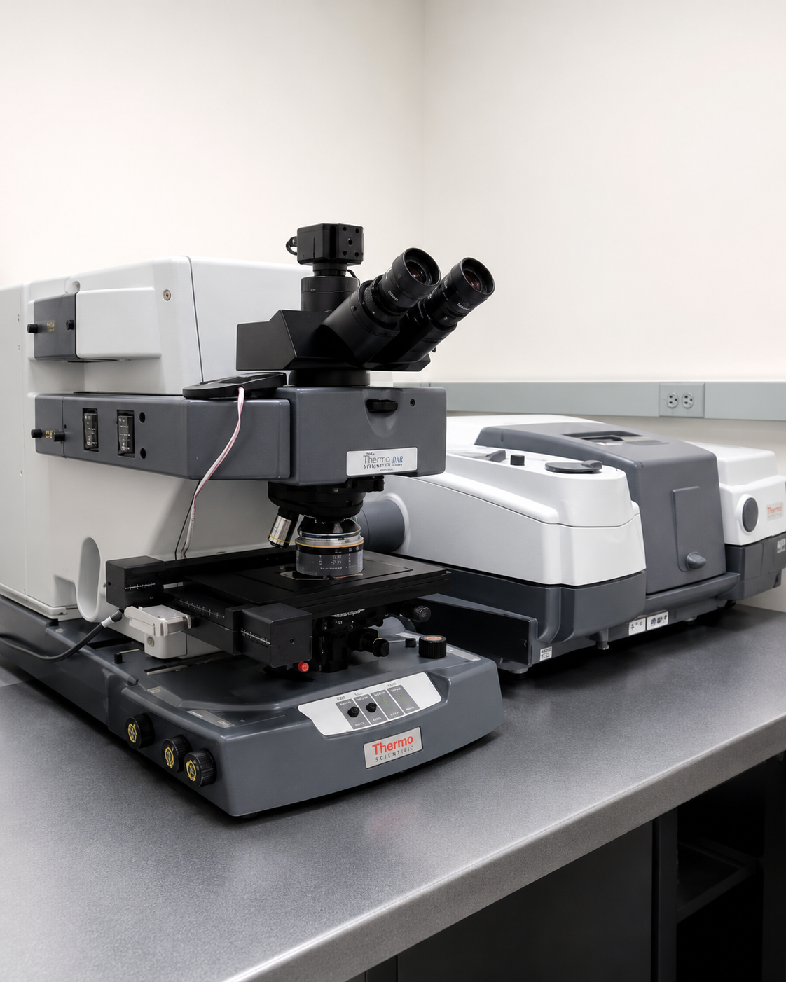 Thermo Scientific Nicolet 6700 Fourier Transform Infrared Spectrometer