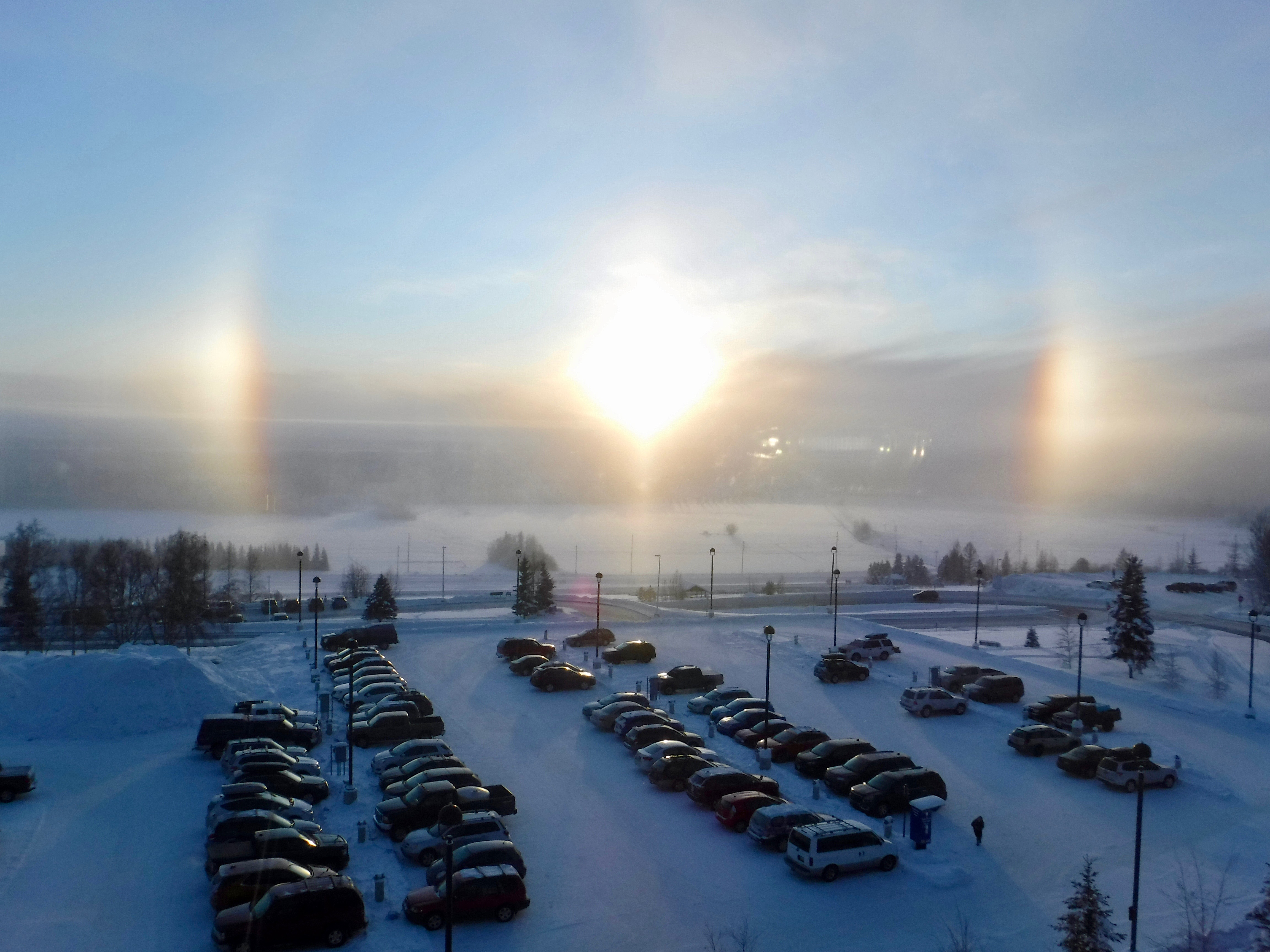 what do sun dogs look like