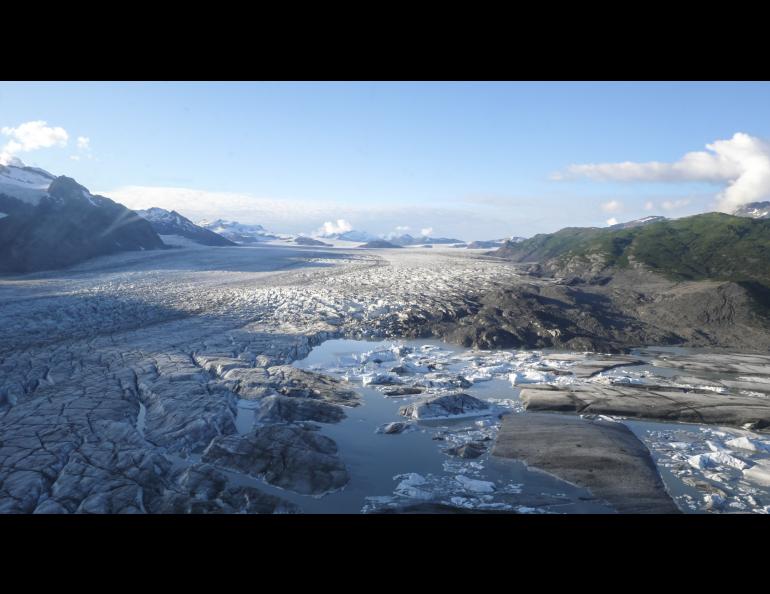 Yakutat Glacier in 2018. Alaska’s glaciers are a significant player in global glacier mass loss.  Photo: Geophysical Institute