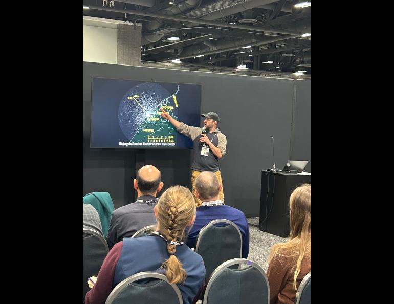 Research professor Andy Mahoney giving an eLightning talk. Photo by Rod Boyce