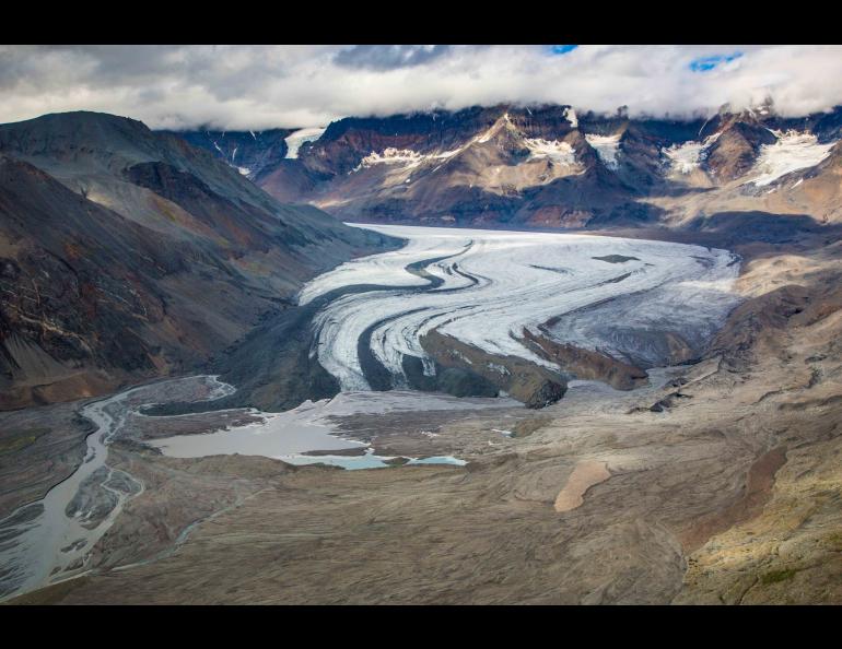 Gakona Glacier flows down a mountainside east of the Richardson Highway and north of Paxson in August 2017. UAF photo by Todd Paris