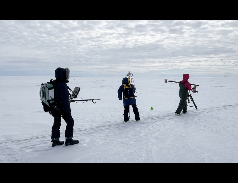 Hannah Chapman-Dutton on the ASD, Anika Pinzner on the magnaprobe, and Serina Wesen balancing the Mobile Kipp & Zonen. Photo courtesy Serina Wesen