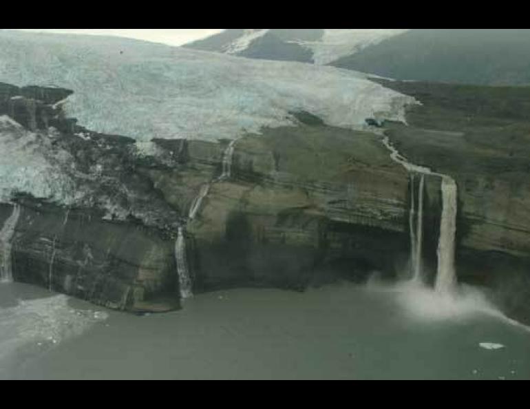 The terminus of Tsaa Glacier in Icy Bay in July 2005. Photo by Chris Larsen, Geophysical Institute, UAF.