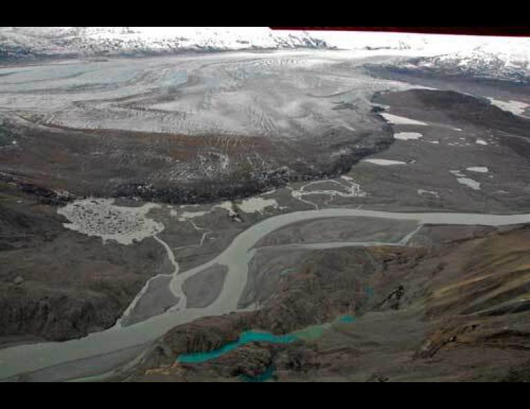 Tweedsmuir Glacier advances toward the Alsek River. Photo by Chris Larsen.