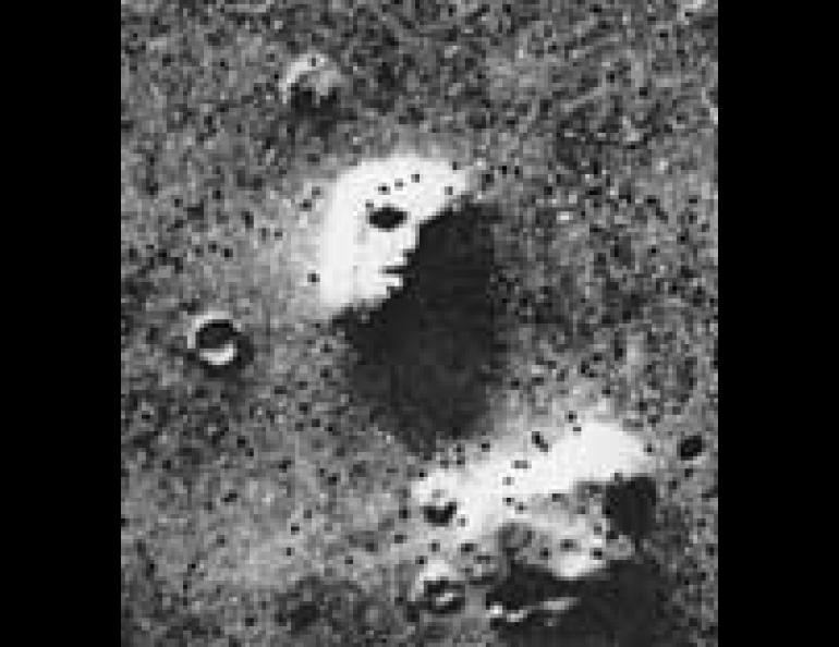  Viking frame No. 35A72 showing the alleged Martian "face" peering into space. (NASA photo) (larger version 60K) 