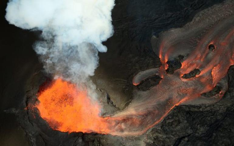 Lava flows from Hawaii’s Kilauea Volcano, which is being studied with help from researchers from the University of Alaska Fairbanks. Photo by Jeff Freymueller.