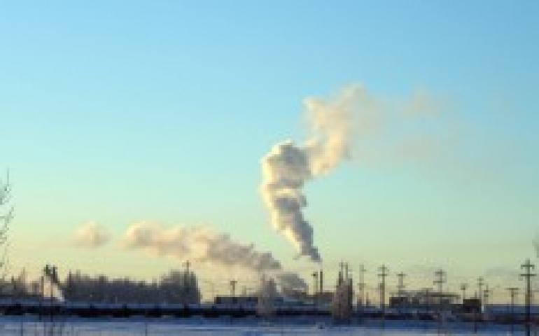 This photo illustrates emissions settling into the Tanana Valley during an inversion. Photo by Gerhard Kramm.