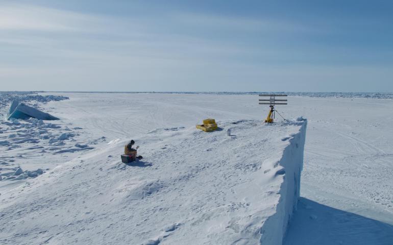 New method of monitoring shore ice could improve public safety ...