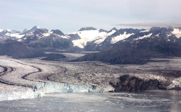 Columbia Banking Hits Half of Cost‑Save Target After Pacific Premier Deal, Eyes Q1 2026 System Conversion