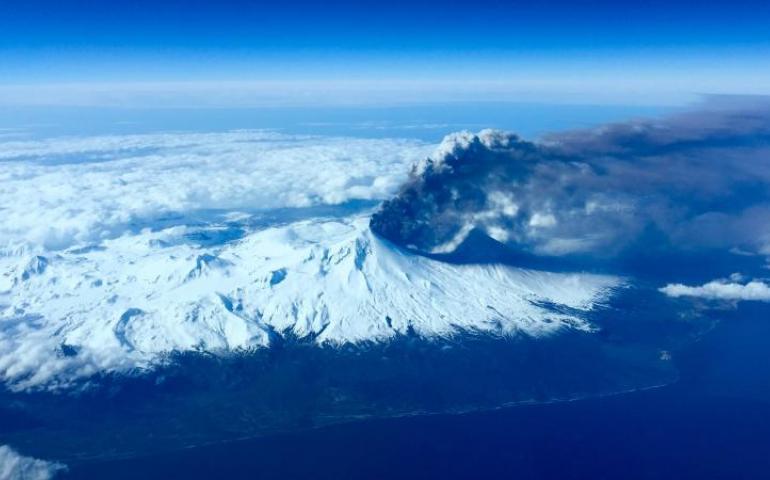 Pavlof Volcano erupts on March 27, 2016. Photo courtesy of Robert Caporn.