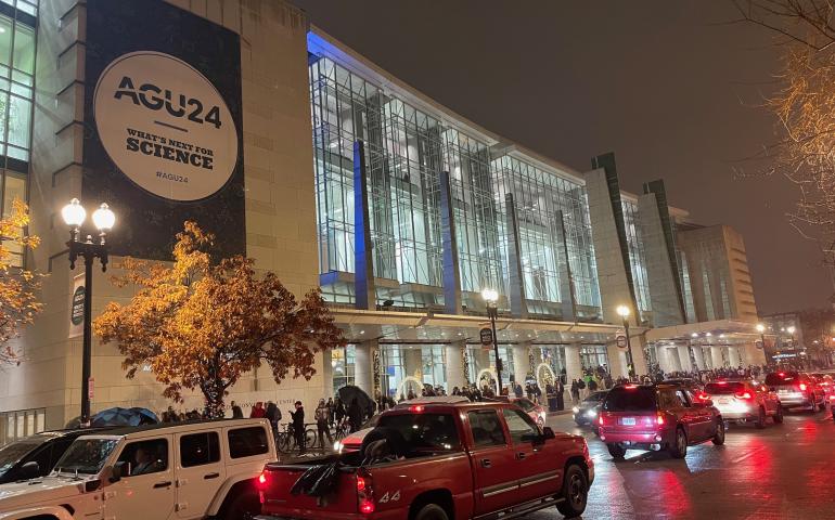 The Walter Washington Center in downtown Washington, D.C., hosted the 25,000 scientists who attended the Fall Meeting of the American Geophysical Union from Dec. 9-13, 2024. Photo by Ned Rozell.