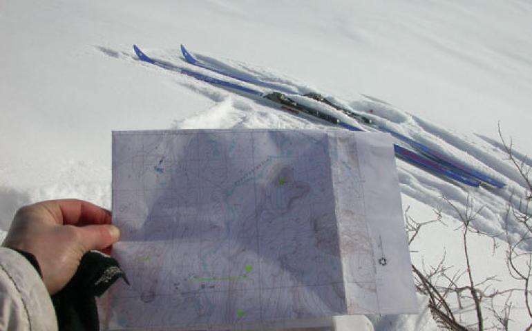  Magnetic north changes all the time because of forces within the Earth. Ned Rozell photo. 