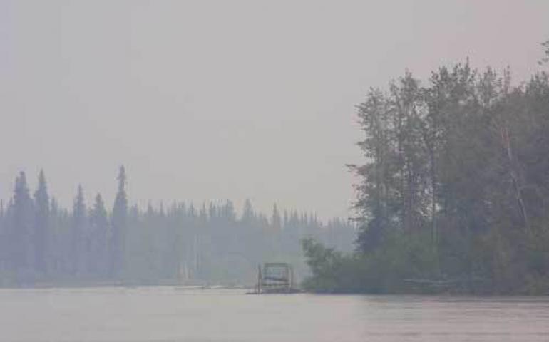  Where have all the wildfires gone? Wildfires created this smoke on the Tanana River in 2004. Photo by Ned Rozell. 