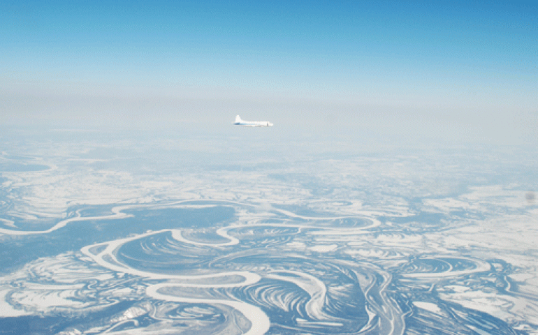 Arctic haze over northern Alaska as seen behind a NASA P3B in April 2008. Photo by J. Cozic/CIRES/NOAA Chemical Sciences Division.