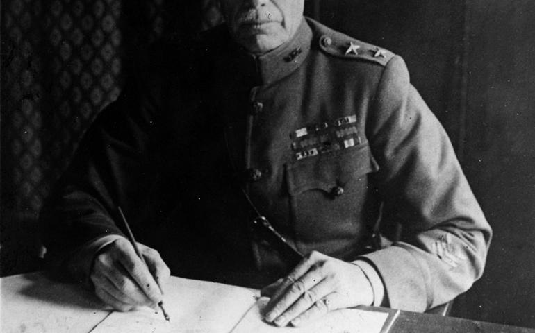 Henry Allen a few decades after he as a 25-year-old embarked on an exploratory mission across Alaska. Public domain photo.