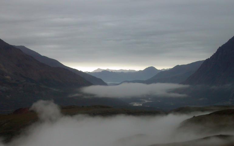 The Nenana River flows northward, though the Alaska Range, when it seems it should flow south. 
