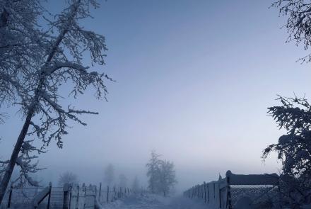  Ice fog shrouds a Fort Wainwright neighborhood near Fairbanks on Dec. 31, 2025. Photo by Sara Eliza Johnson